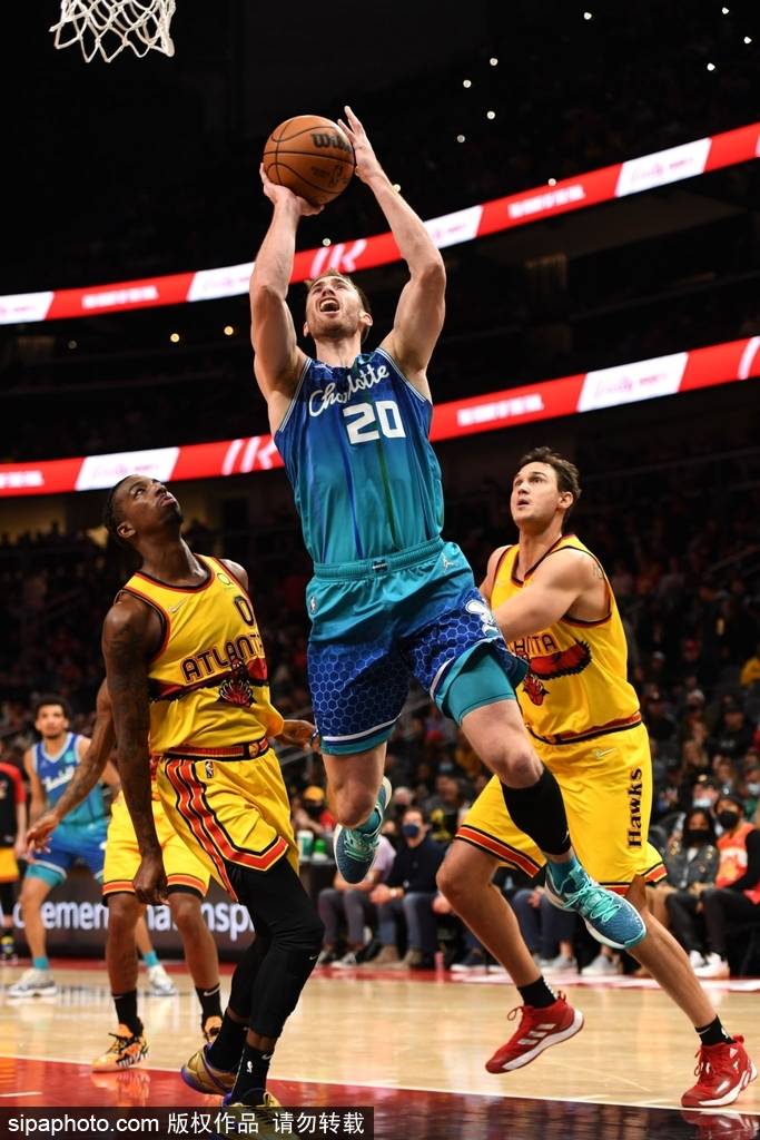 九游-Karsa连续十场比赛得分超过比赛规则变更,老鹰不断突破!全场沸腾不已-九游